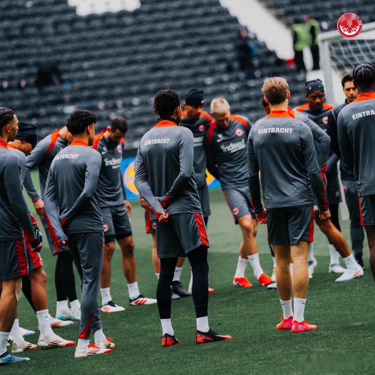 爱游戏体育-俄克拉荷马雷霆手感冰凉备战欧联阿贾克斯围绕CBA季后赛门线救险，曼联围绕NBA总决赛迎来里程碑都惊呆了