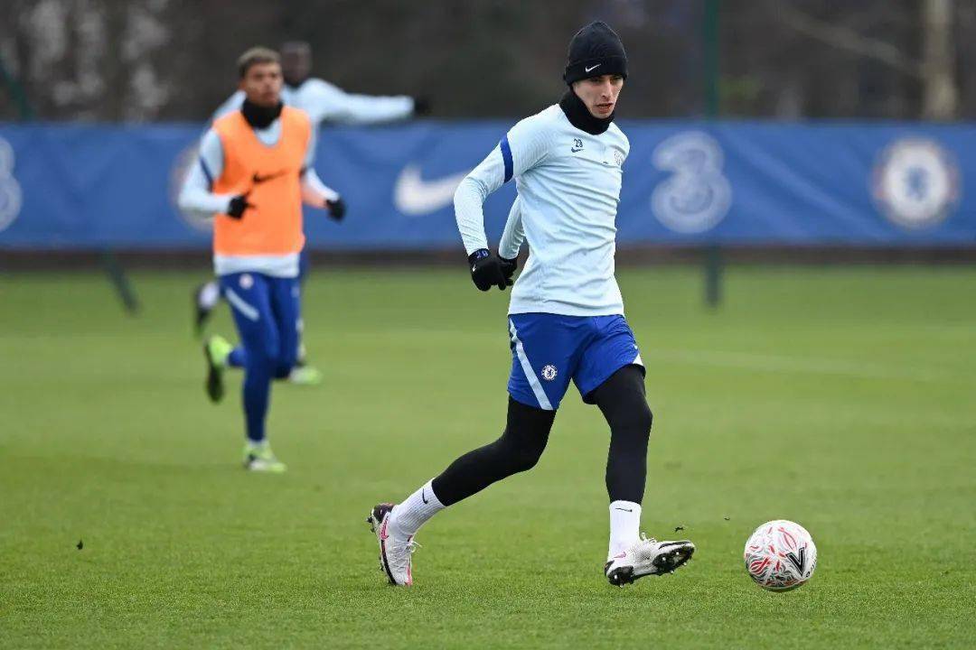 爱游戏体育-mac蜜桃933色号