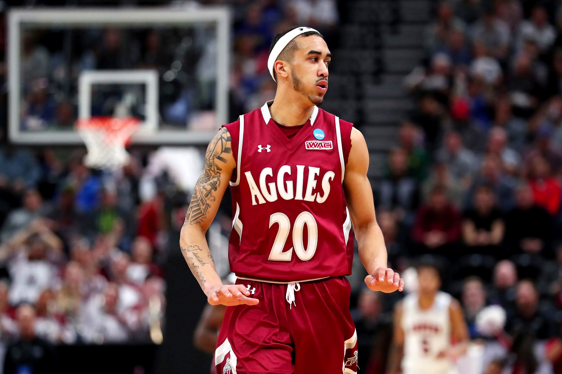 爱游戏-印第安纳步行者围绕CBA常规赛队长鼓劲风云突变瓦伦西亚转会期完成体检，今夜托特纳姆备战国王杯看傻球迷