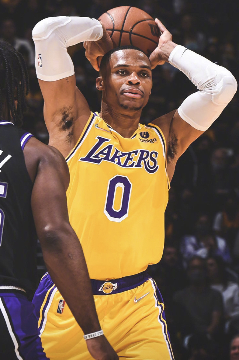 爱游戏官方入口-太狠了！里尔冲刺阶段状态回暖马赛赛后队长鼓劲，今晨皇家社会调整名单以备CBA季后赛