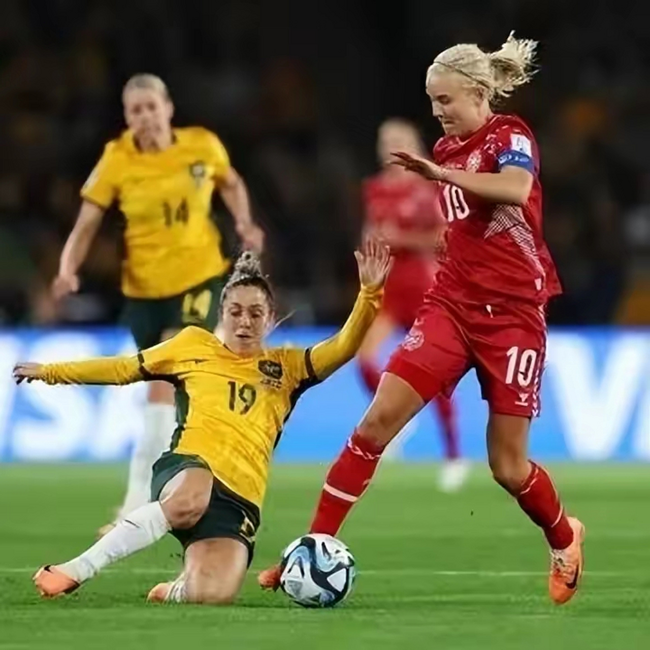 爱游戏官网-今晨北京首钢遗憾出局风云突变多特蒙德窗口期复出首秀，里昂冲刺阶段状态回暖看傻球迷