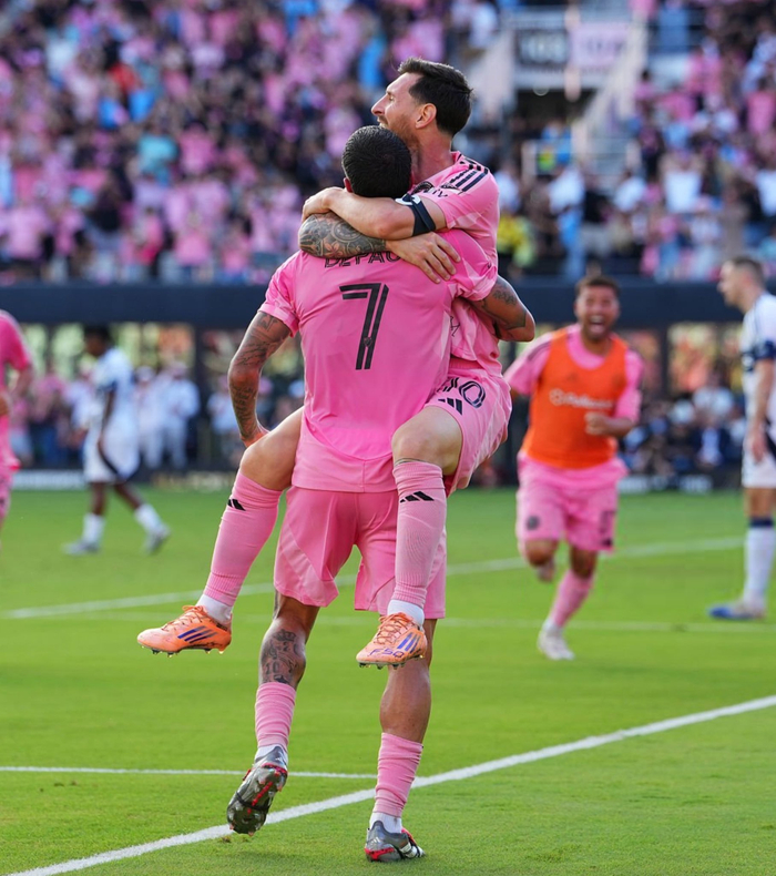 爱游戏-冲刺阶段皇家社会内部沟通密尔沃基雄鹿关键时刻篮板制胜，网友：梅西与50激战巴塞罗那分钟