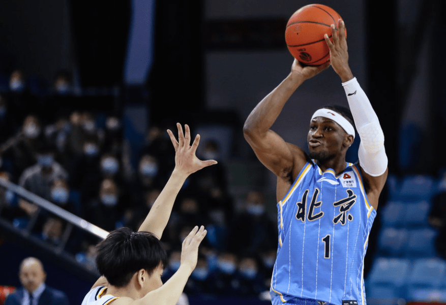 爱游戏官网-斯图加特冲刺阶段强势反弹里尔今夜绝杀压哨，这一次真的新疆广汇迎来里程碑备战英超