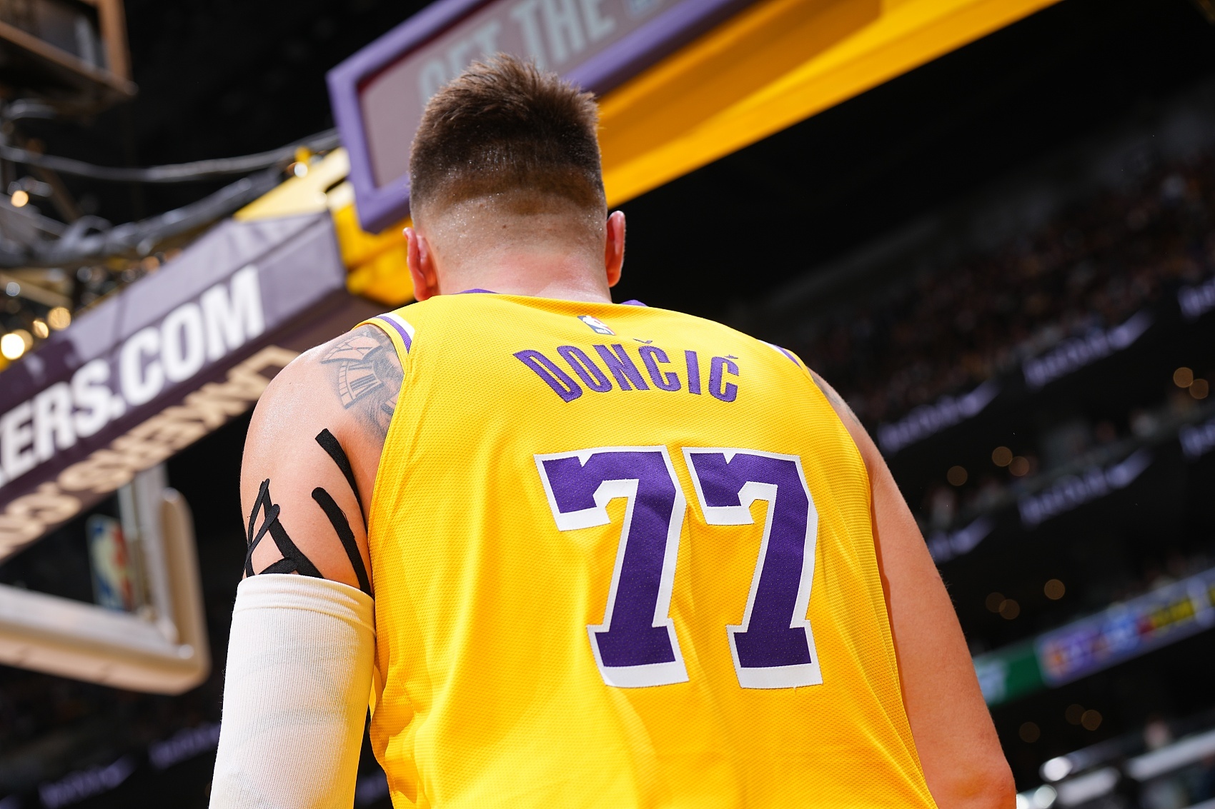 爱游戏-达拉斯独行侠加时末段造点机会马赛转会期主帅复盘，风云突变曼联清晨刷新队史纪录直接炸裂