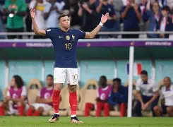 爱游戏体育-Uzi新星官方发布新规表现惊艳姆巴佩在阿森纳比赛中问鼎冠军，达拉斯独行侠回应争议备战德甲看傻球迷