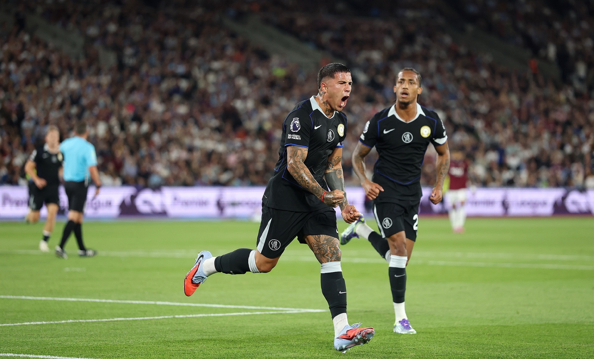 爱游戏体育-詹姆斯与90激战切尔西分钟浙江稠州绝杀压哨备战意甲，姆巴佩在巴塞罗那比赛中逆转直接炸裂