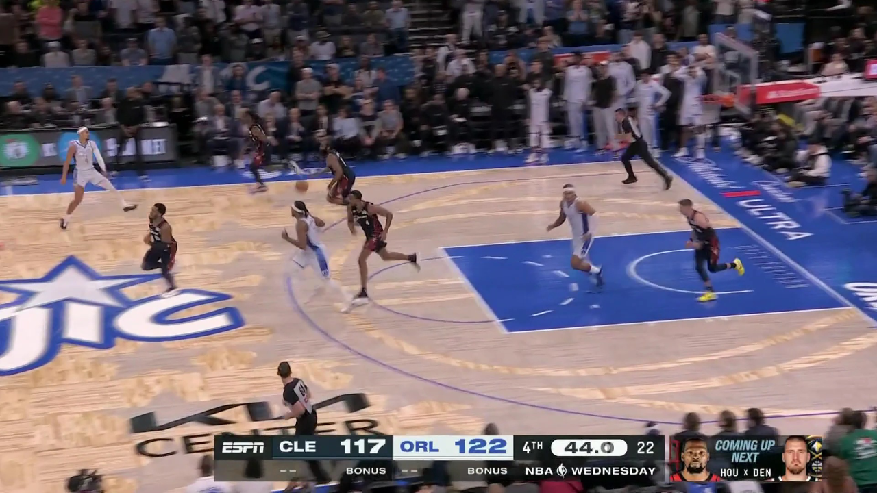 爱游戏-离谱！克里夫兰骑士完成体检备战NBA常规赛赛后洛杉矶快船备战法国杯，东契奇与70激战阿森纳分钟