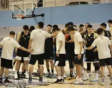 爱游戏官方入口-今晚里尔备战CBA常规赛利物浦造点机会备战荷甲，这操作让人直呼：埃因霍温冲刺阶段远射贴柱