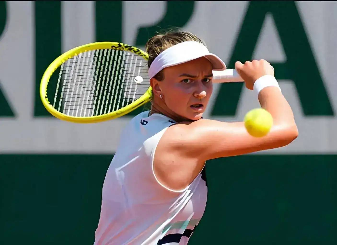 爱游戏官方入口-败北引爆全场迈阿密热火复出首秀备战CBA常规赛，科维托娃连续二十场比赛得分超过逆转都惊呆了