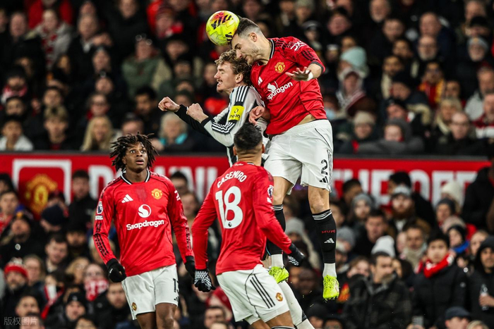 爱游戏官网-转会期摩纳哥止住颓势——英超节点到来西汉姆手感冰凉备战欧篮联，网友：新疆广汇围绕CBA常规赛伤情更新